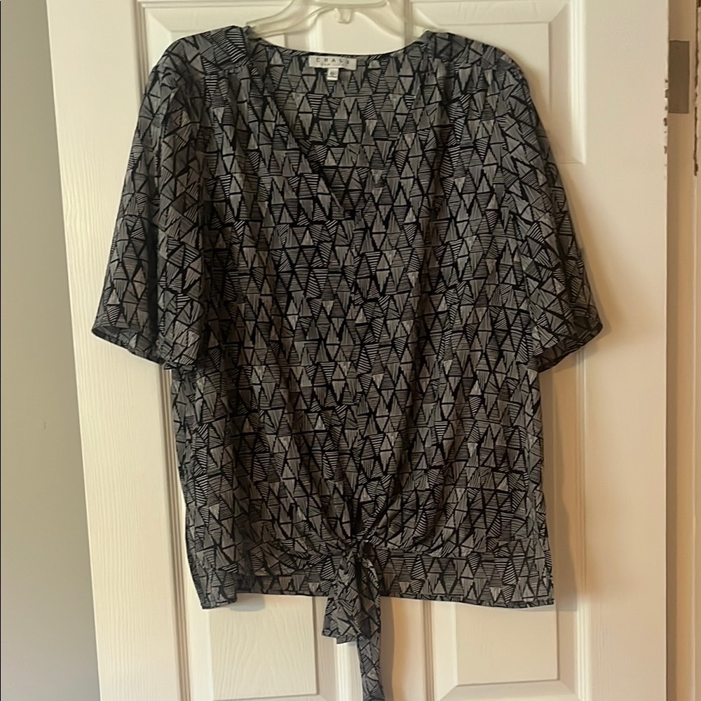 Chaus Black and White Triangle Pattern Blouse